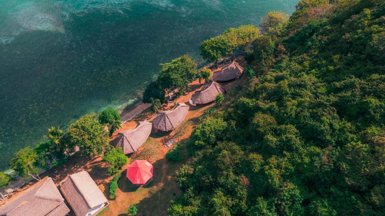 Khabita Beach Resort Lembar  Exterior photo