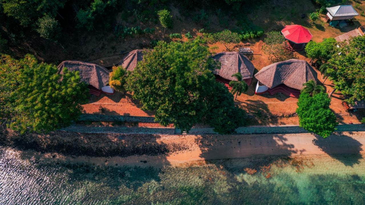 Khabita Beach Resort Lembar  Exterior photo