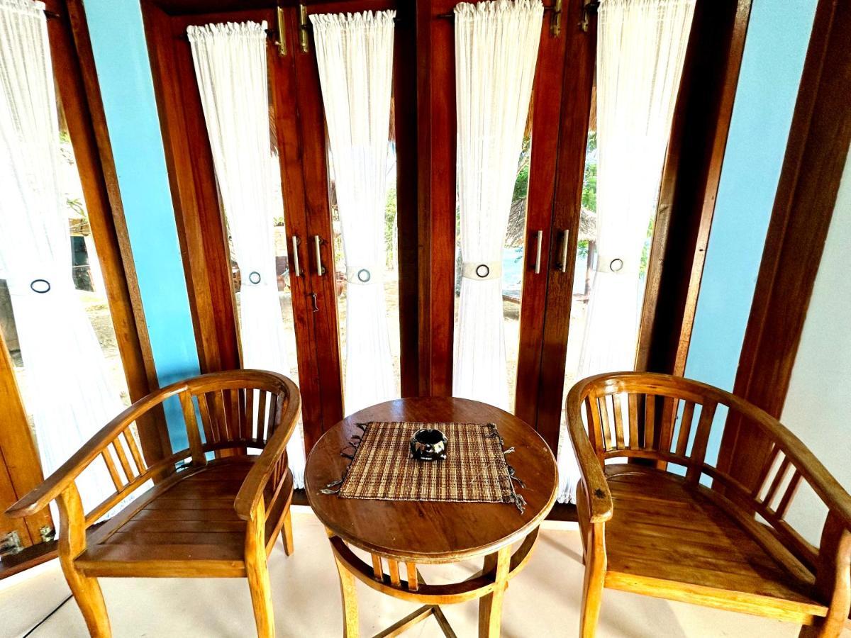 Khabita Beach Resort Lembar  Exterior photo